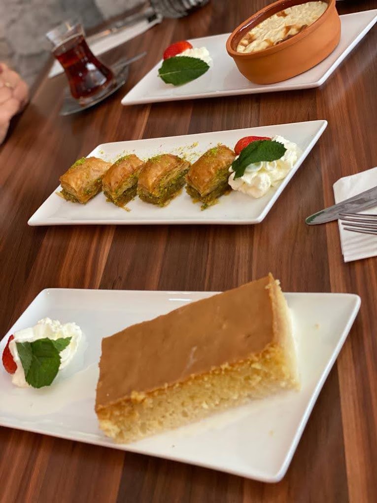Turks dessert bij Kismet Lokanta